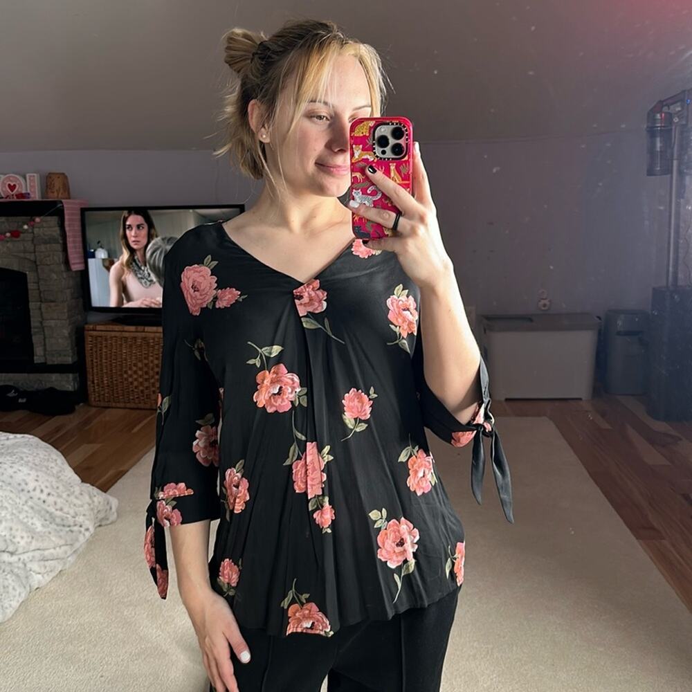 Stitch Fix | Brina & Em: Floral Liari Tie Sleeve Top